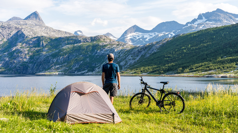 Person biking in Norway