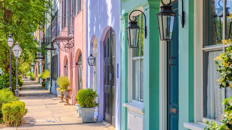 The pastel buildings at Rainbow Row in Charleston, South Carolina