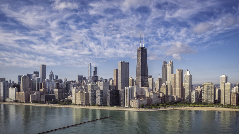 Skyline in Chicago, Illinois on a sunny day