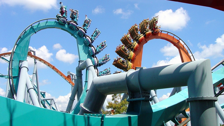 Dueling Dragon's face-to-face vertical loops, the ride's famous near-miss element