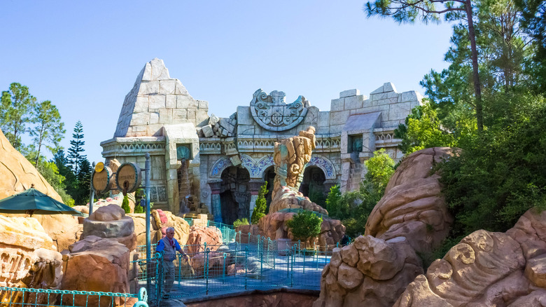 The ancient temple of Poseidon, as presented in the queue of Poseidon's Fury