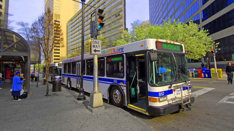 View of a public bus in downtown Nashville, Tennessee on a clear day