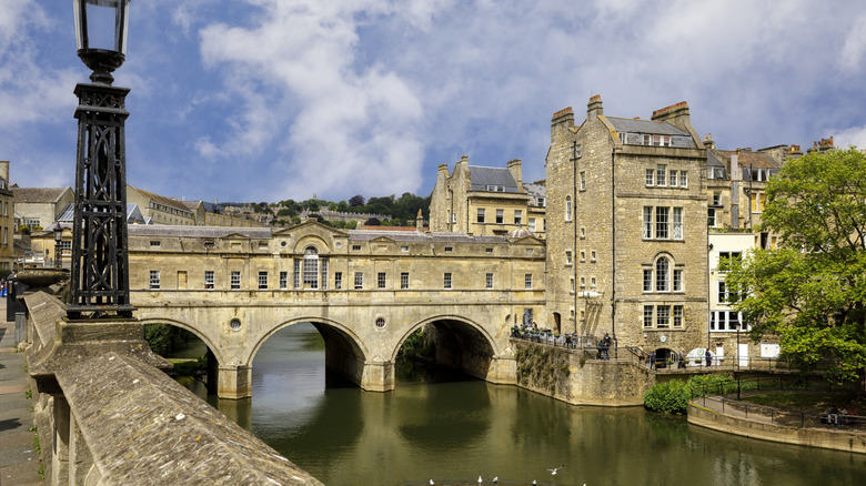 Pulteney Bridge over the River Avon in Bath, Somerset, U.K.