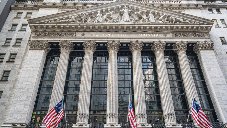 The Temple of Augustus and Livia in Vienne and the New York Stock Exchange
