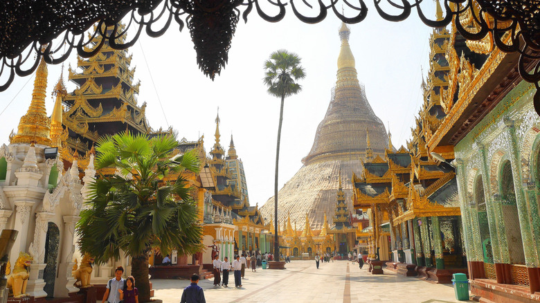 Shwedagon Paya in 2016