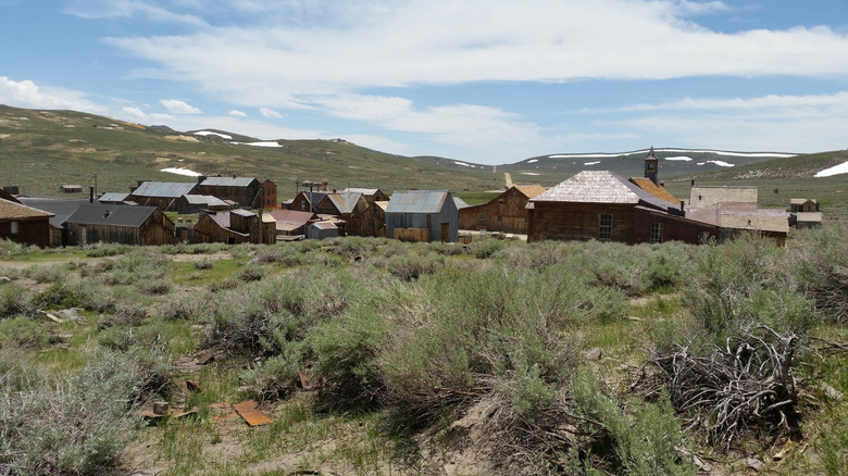 Buildings clustered in the ghost town of Silver City, California