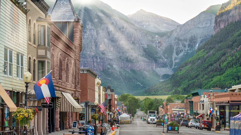 The town of Telluride, Colorado with mountains in the background