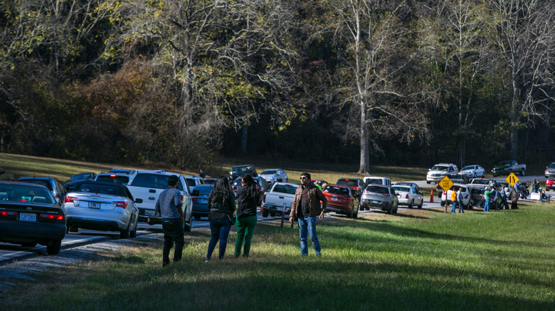 Long line of cars and people on October 22, 2016 near Cherokee, North Carolina in Great Smoky Mountains National Park
