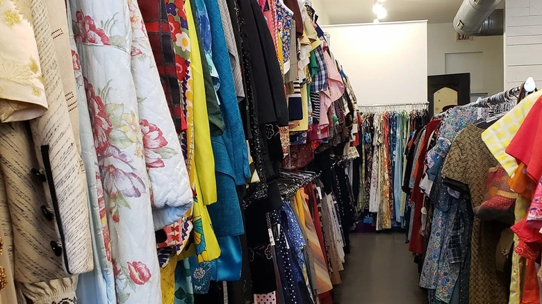 The interior of Knee Deep Vintage in Chicago, Illinois