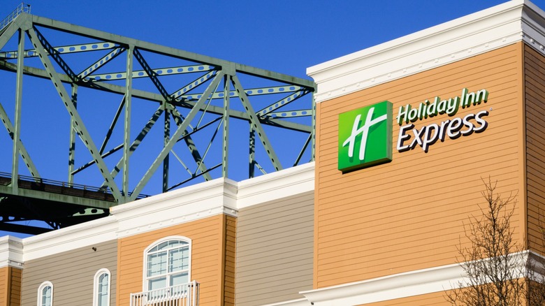 A Holiday Inn Express exterior sign