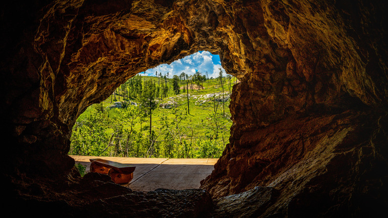 Jewel Cave National Monument Historic Site with outside hill view in South Dakota