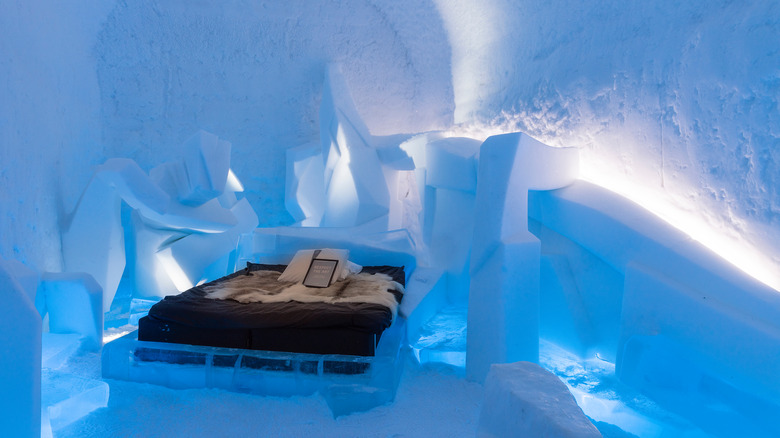 Room in the Icehotel