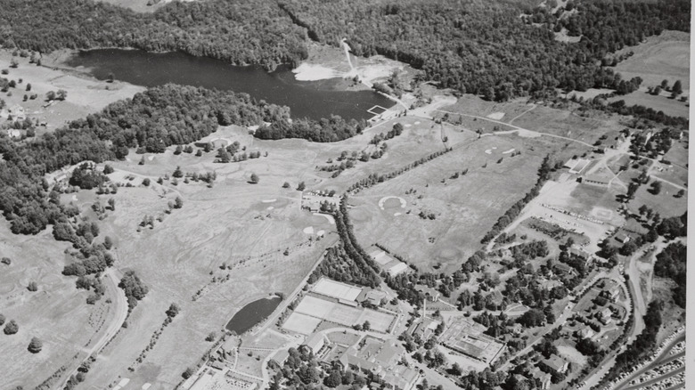 Aerial view of Grossinger's Catskills Resort