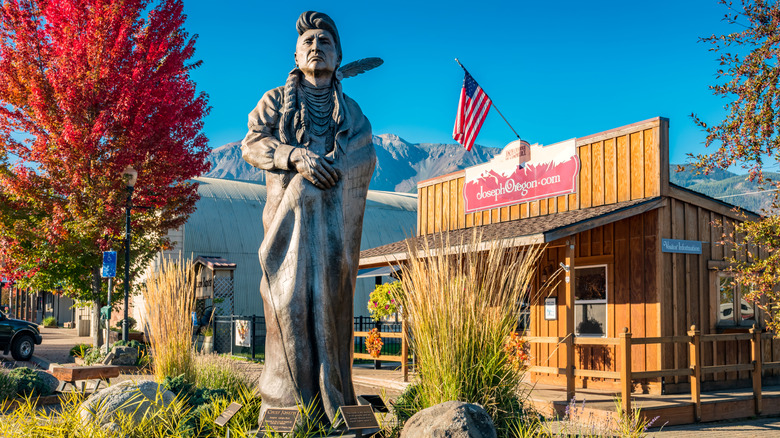 Chief Joseph sculpture by Georgia Bunn and the chamber of commerce in downtown Joseph, Oregon