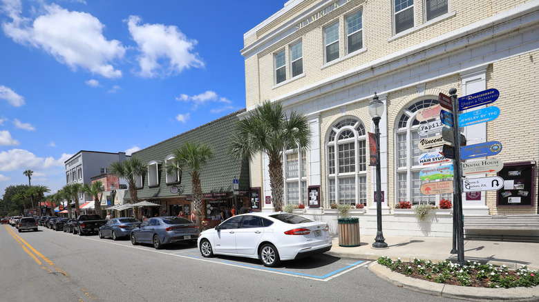 Downtown Mount Dora on sunny day