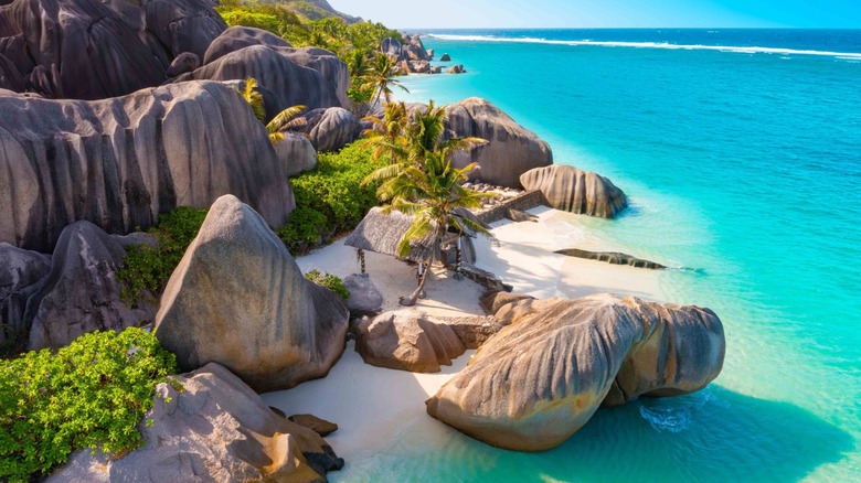 Famous rock formations and beach ain the Seychelles