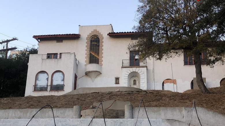 Exterior of the Los Feliz Murder Mansion