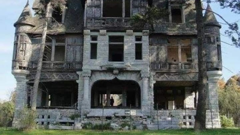 Exterior of Wyckoff Villa