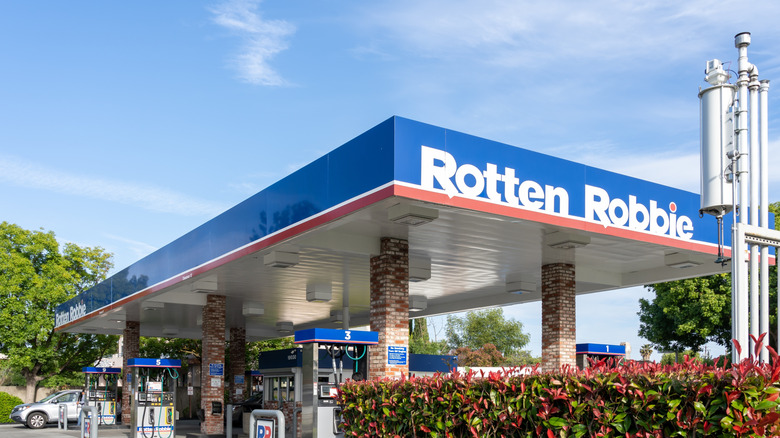 Rotten Robbie blue gas station