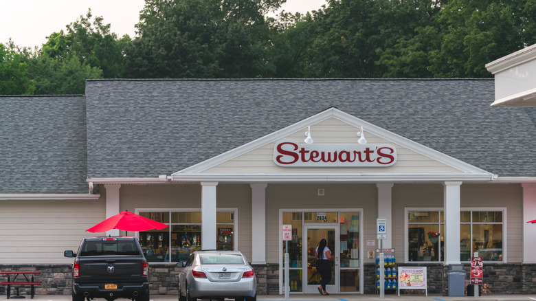 Stewarts convenience store and gas station