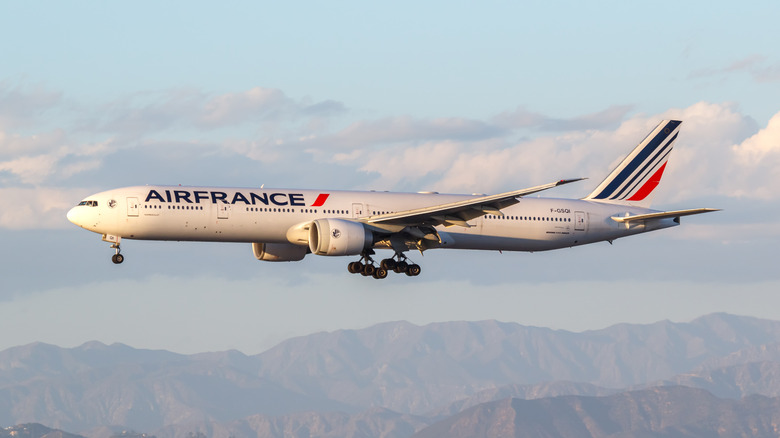 Air France Boeing 777-300 in the air