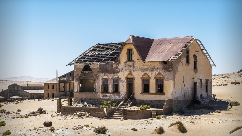 Abandoned building in Kolmanskop