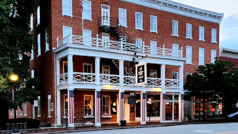 Front of Golden Lamb