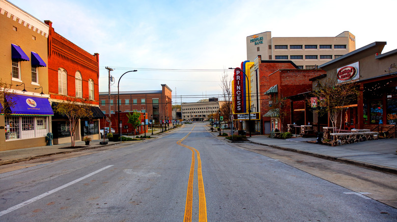 Downtown Decatur Alabama storefronts and street