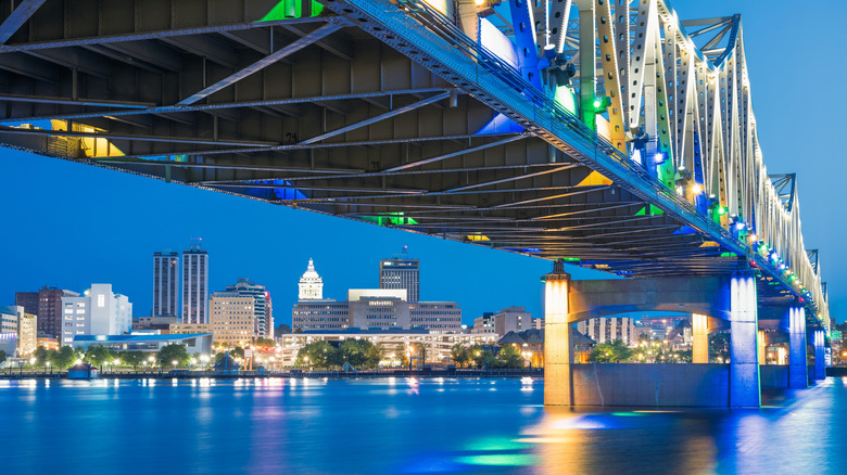 Bridge above Illinois River with Peoria skyline in the background