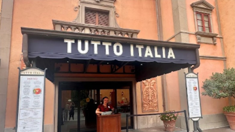 Exterior of Tutto Italia at Florida's Epcot