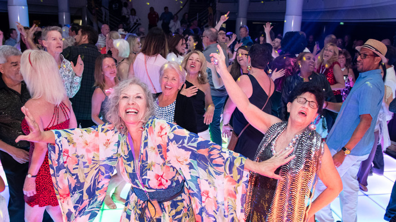 Cruisers dancing to disco