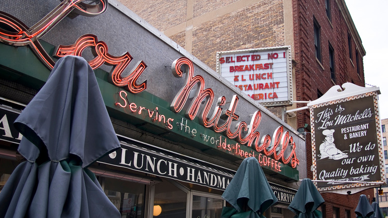 Lou Mitchell's diner known for hearty breakfasts at the start of Route 66 in Chicago