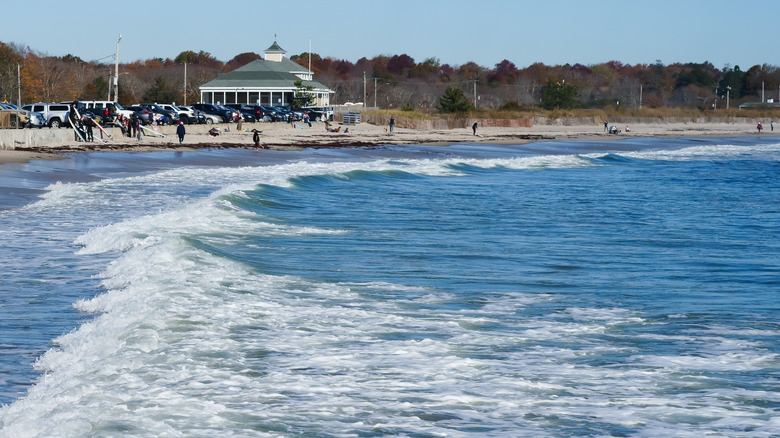 Waves and waters at Narragansett Town Beach
