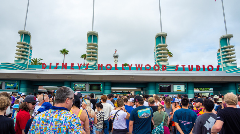 Crowds at Disney's Hollywood Studios entrance