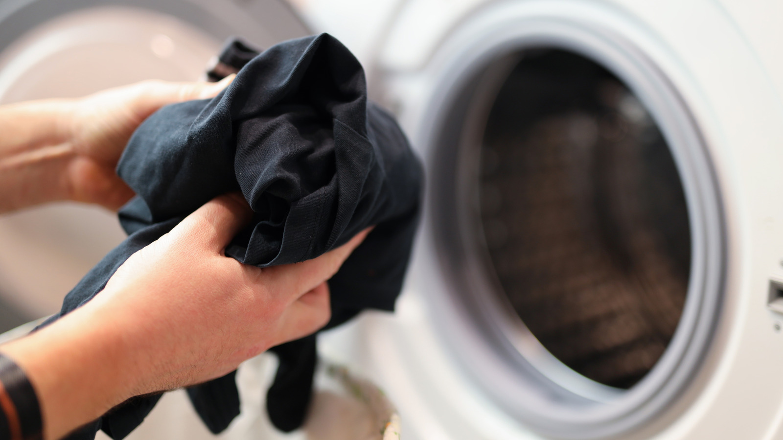 18 Years After Launching, Airbnb Is Finally Banning The Checkout Chores Guests Hate