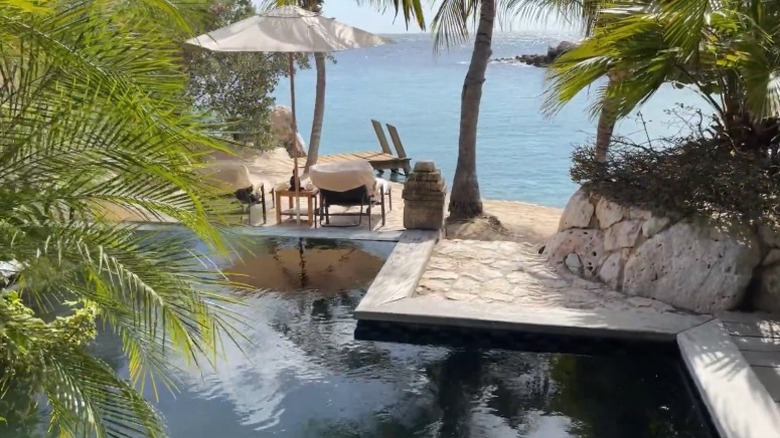 Private pool overlooking private beach at Baoase Luxury Resort
