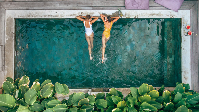 Women in plunge pool