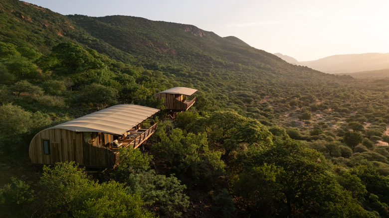 Exterior of the cliff suites at Few & Far Luvhondo