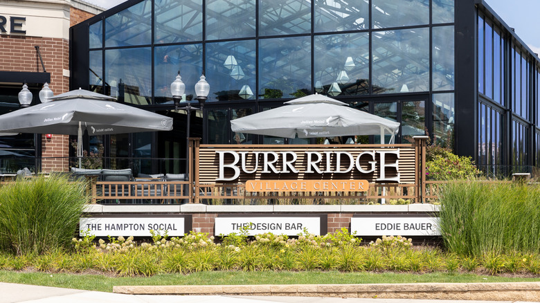 Exterior of Burr Ridge Village Center in Burr Ridge, Illinois