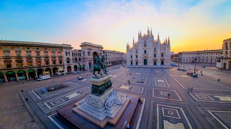 wide angle view of piazza del duomo in milan