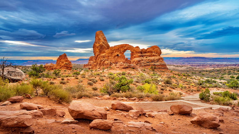 Landmark Turret Arch in Arches National Park, Utah, USA