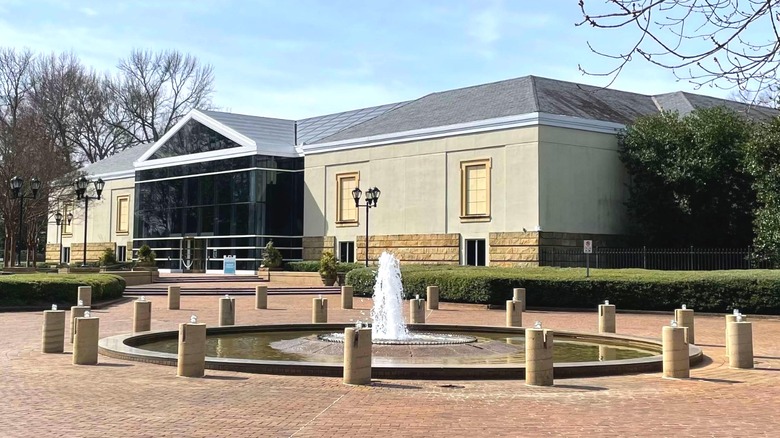 The Mint Museum's original building with fountain at the Randolph campus in Charlotte, North Carolina