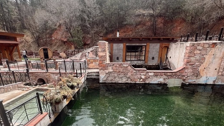 A hot spring pool in Moccasin Springs Natural Mineral Spa