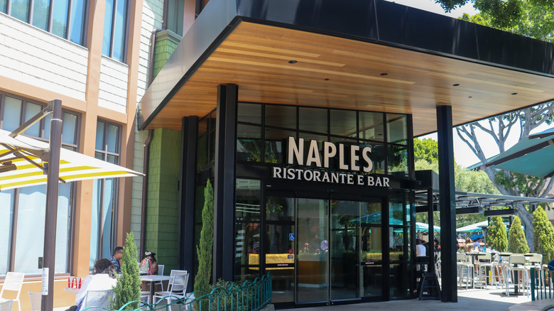 Facade of Naples Ristorante e Bar in Downtown Disney