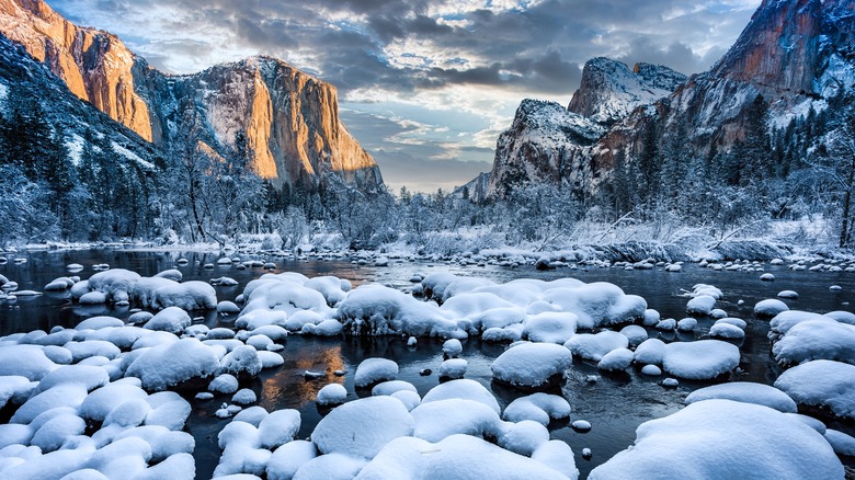 Sunrise after a Winter Storm on Yosemite Valley, Yosemite National Park, California