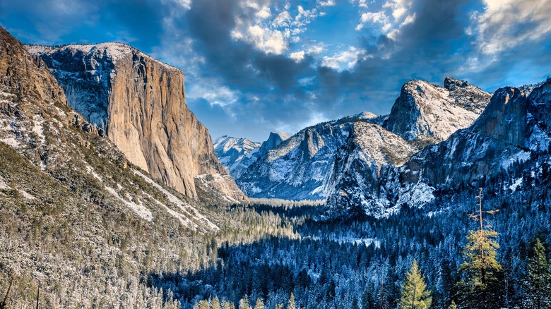 Gorgeous Winter Storm Views at Yosemite Tunnel View, Yosemite National Park, California
