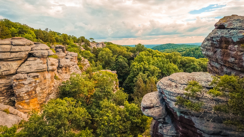 Breathtaking views standing at the top of the natural sandstone rock formations at Garden of the Gods, located within Shawnee National Forest, Illinois