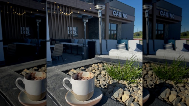 A mocha in front of Acorn Ridge Casino in California