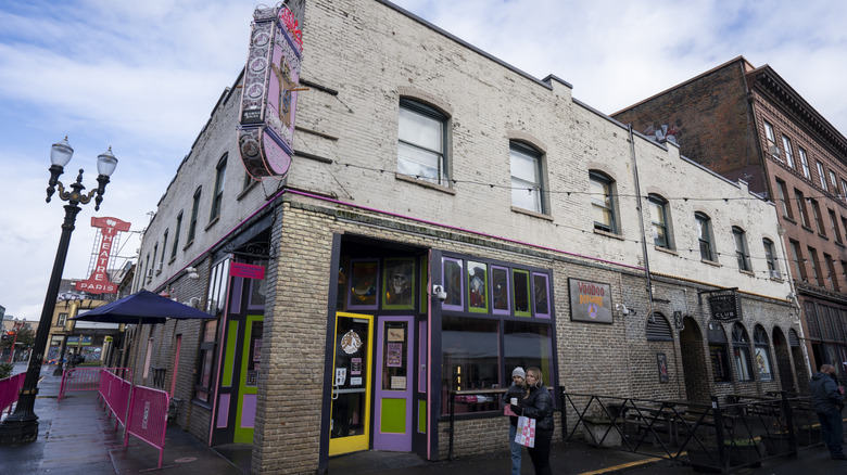 Voodoo Doughnut exterior in Portland, Oregom