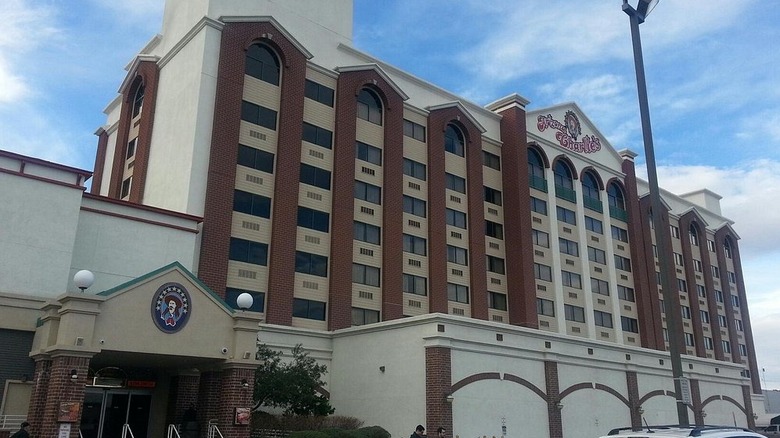 Exterior of Arizona Charlies Decatur